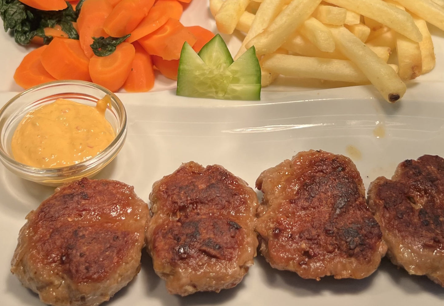 Cevapcici-Spiess grilliert